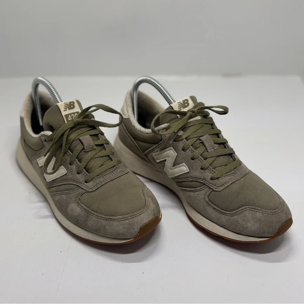 New Balance 420 Sneakers Men’s 8.5 Olive Green Suede Mesh Casual Retro Shoes - Picture 3 of 13